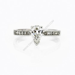 Pear Shape Diamond Engagment Ring